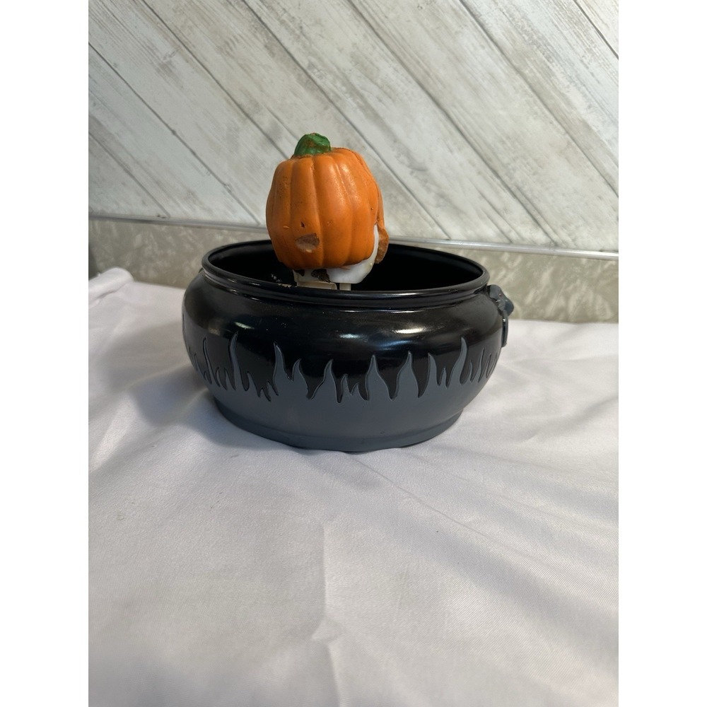 Rare HTF Halloween Animated Talking Scarecrow Candy Dish Magic Works 2007 Tested - Picture 5 of 6